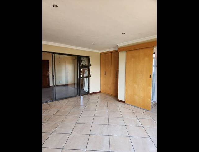 6 BEDROOM HOUSE FOR SALE IN BIRDWOOD ESTATE